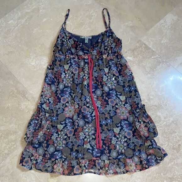 💕Super cute dress💕  - Picture 4 of 7